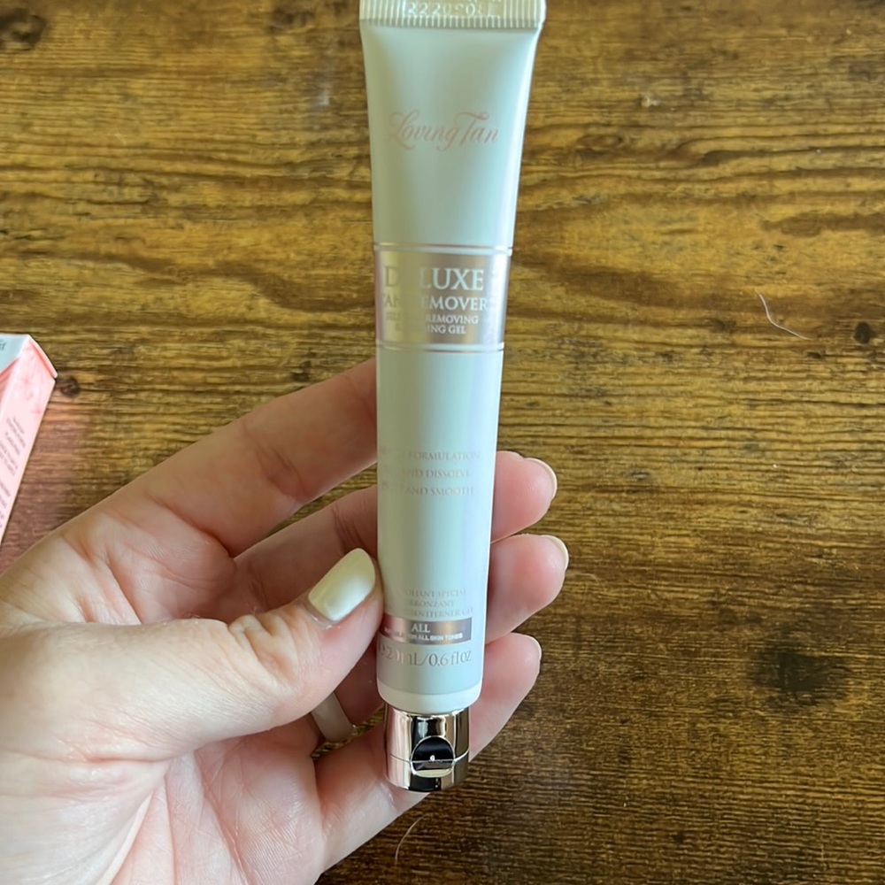 Tan remover